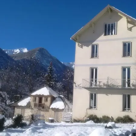 Le Relais Des Cavaliers Hotel *