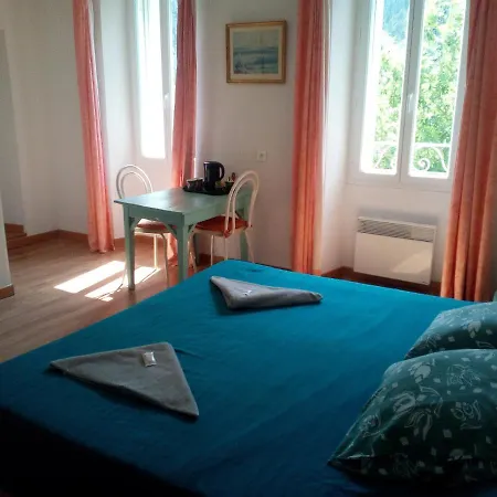 Le Relais Des Cavaliers Hotel *